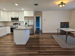 2631 Ridge Top Way in Valrico, FL - Building Photo - Building Photo