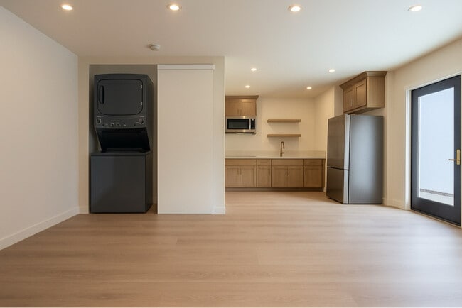 3636 Callan Blvd in South San Francisco, CA - Foto de edificio - Building Photo