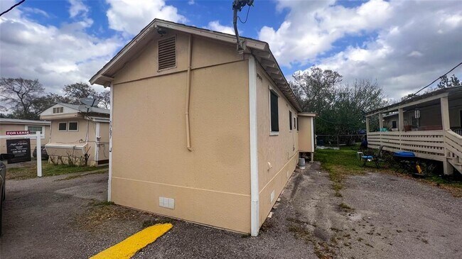 1707 Heaney Dr photo'