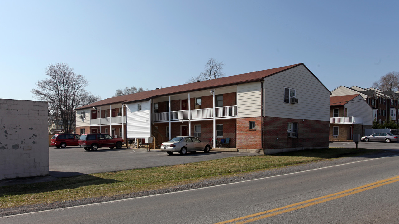 200 S Marshall St in Ranson, WV - Foto de edificio