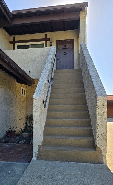 317 N Nicholson Ave, Unit H in Monterey Park, CA - Foto de edificio