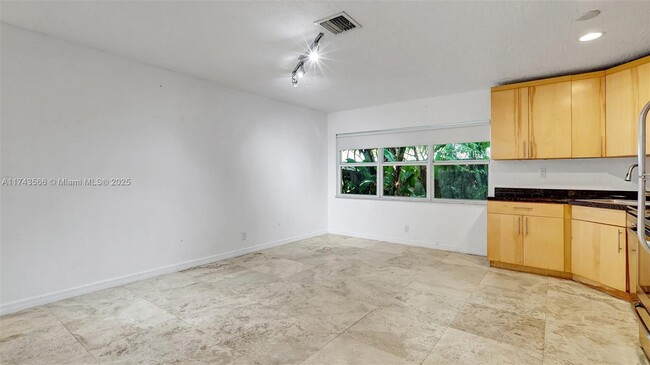 1348 Holly Heights Dr in Fort Lauderdale, FL - Building Photo - Building Photo