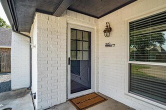 7820 Cardinal Ct in Fort Worth, TX - Building Photo - Building Photo