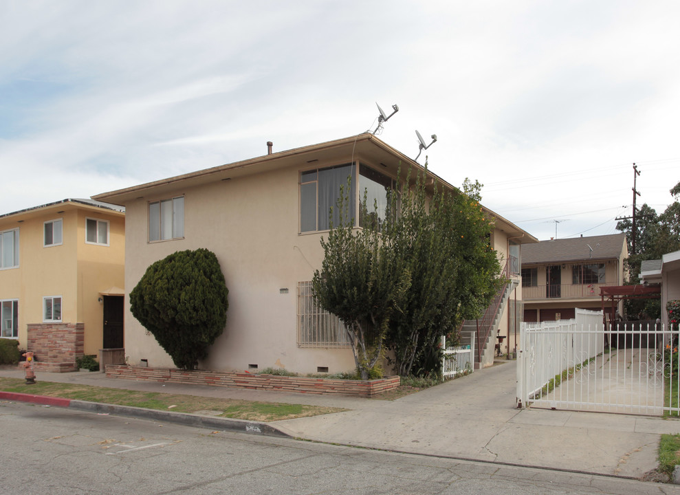 6712 Templeton St in Huntington Park, CA - Building Photo