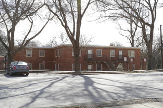 Stratham Place Apartments in Greenville, SC - Building Photo - Building Photo