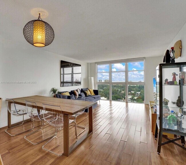 property at 1228 West Ave
