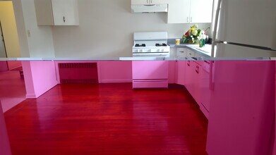 1781 State St, Unit 1 in Hamden, CT - Building Photo - Building Photo