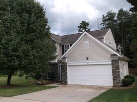 108 Hampshire Dr in Mooresville, NC - Building Photo