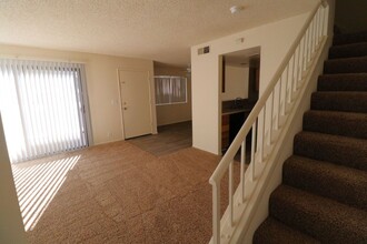 Meadowood Apartments in Corona, CA - Building Photo - Building Photo