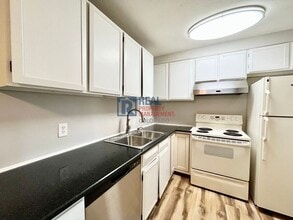 5300 Cherry Creek S Dr in Denver, CO - Building Photo - Building Photo