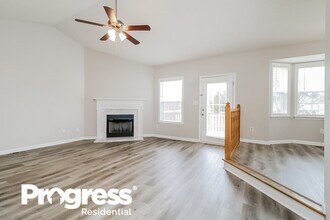 944 S Philwood Ct in Fuquay Varina, NC - Foto de edificio - Building Photo