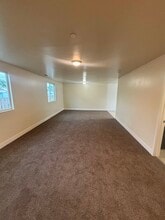 232 W 91st St in Los Angeles, CA - Foto de edificio - Building Photo