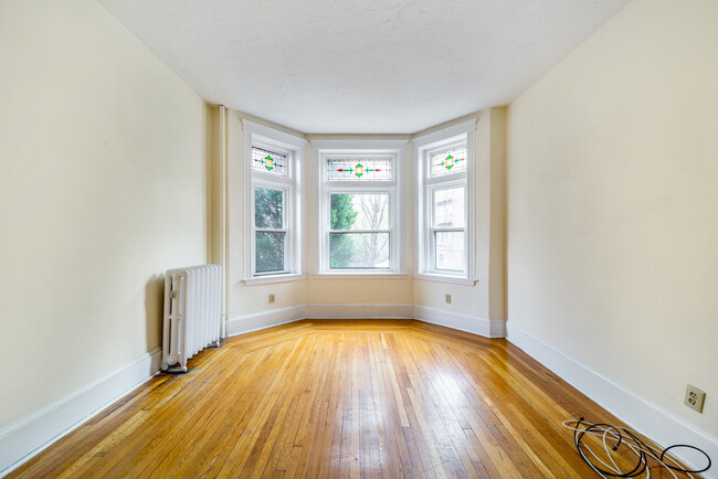 137 Peterborough St, Unit #2 in Boston, MA - Building Photo - Building Photo