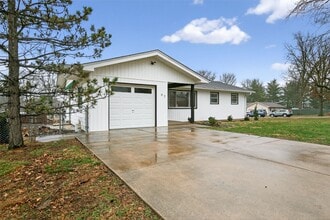 67 Strecker Rd in Ellisville, MO - Building Photo - Building Photo