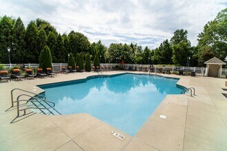 Halton Park in Charlotte, NC - Building Photo - Building Photo