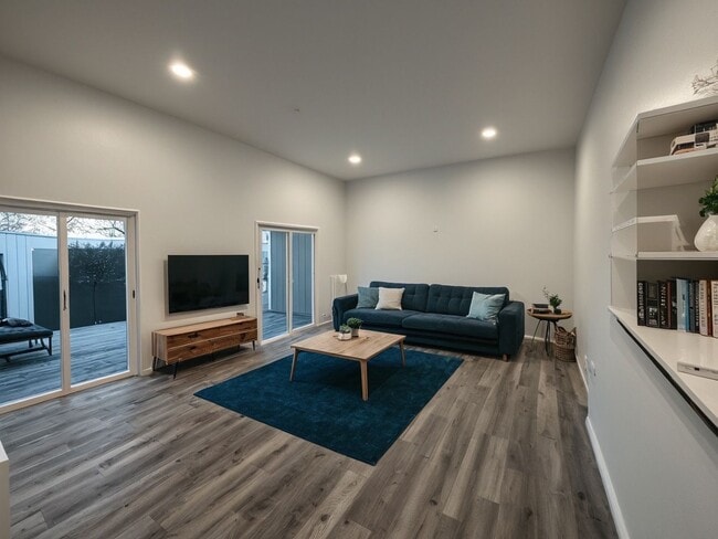 property at 2800 W Segerstrom Ave