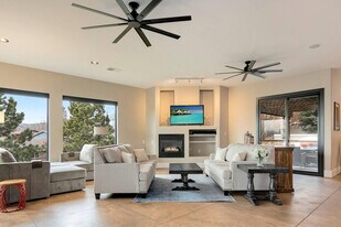 1942 S Routt Ct in Lakewood, CO - Building Photo