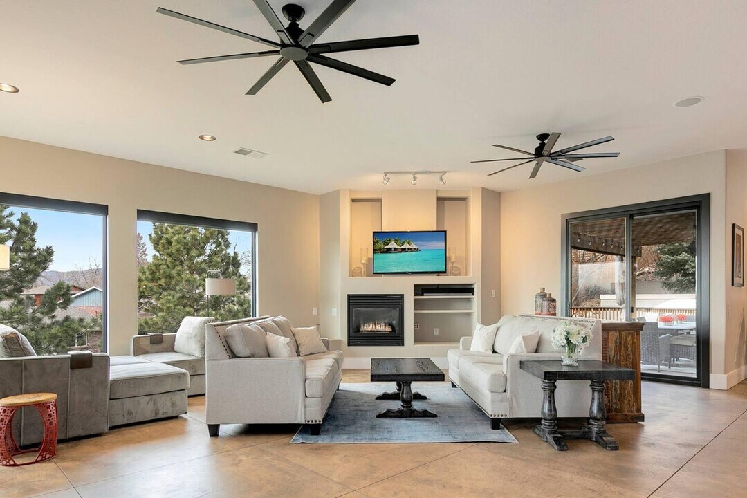 1942 S Routt Ct in Lakewood, CO - Building Photo