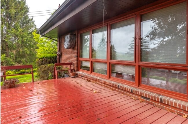 property at 120 Donovan Dr