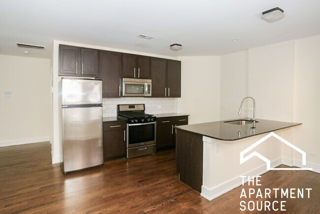 5062 N Winchester Ave, Unit 1w