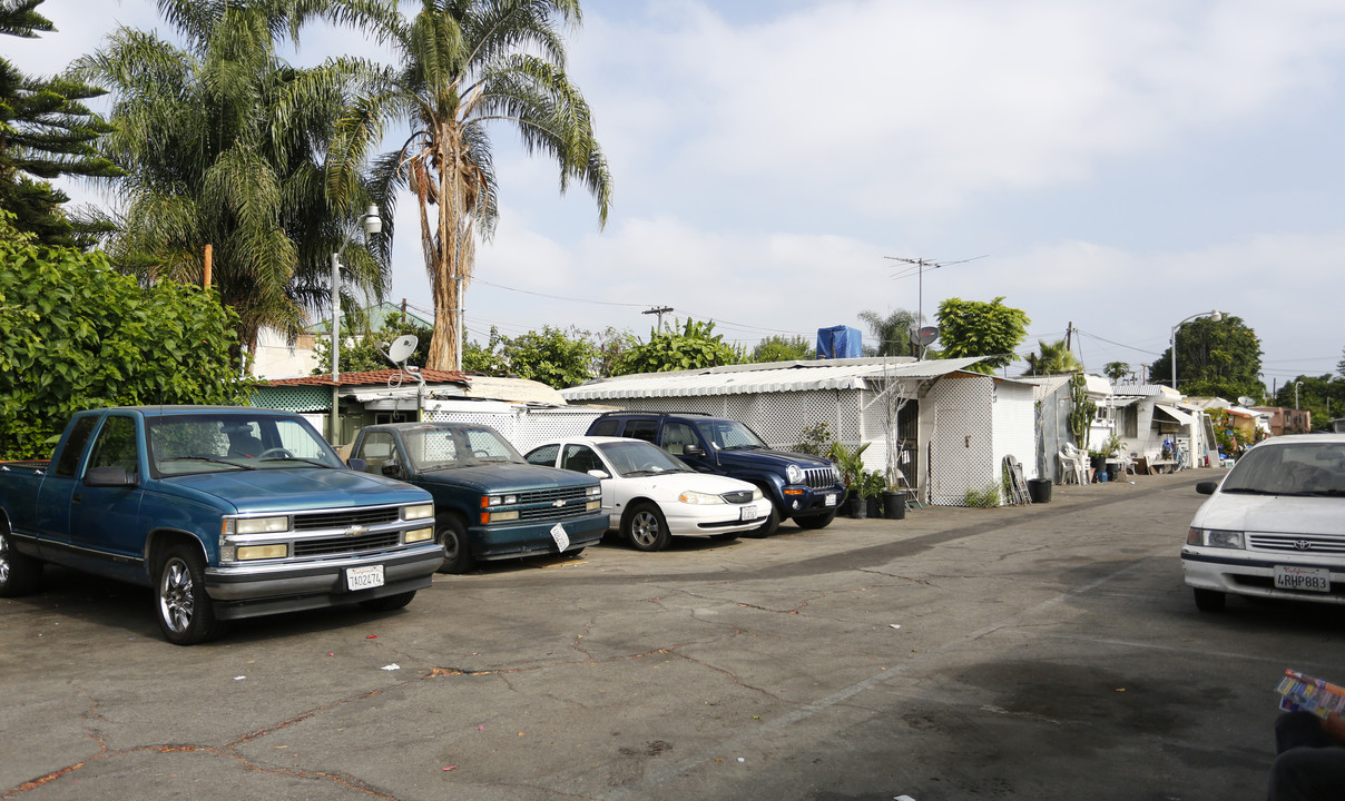 Parkers Trailer Park in South El Monte, CA - Building Photo