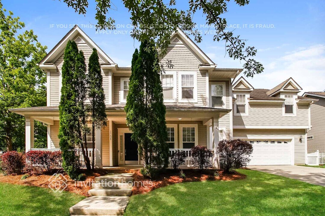 15620 Centennial Forest Dr in Huntersville, NC - Building Photo