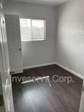 1165 Sunvue Pl in Los Angeles, CA - Building Photo - Building Photo