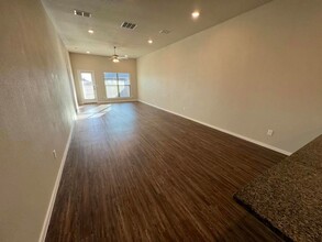 1622 133rd St, Unit Unit B in Lubbock, TX - Building Photo - Building Photo