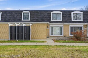 29792 City Center Dr in Warren, MI - Building Photo