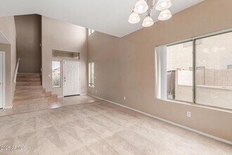 13391 W Crocus Dr, Unit 6 in Surprise, AZ - Building Photo - Building Photo