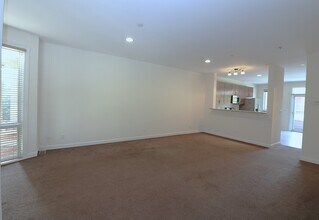 57 Northfield Terrace in Wheeling, IL - Building Photo - Building Photo