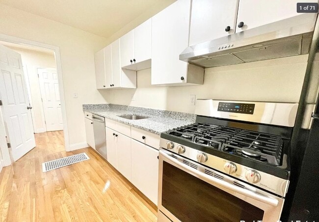 523 E 3rd St, Unit 1F