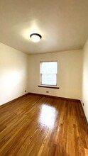 3072 E 79th St in Chicago, IL - Building Photo - Building Photo