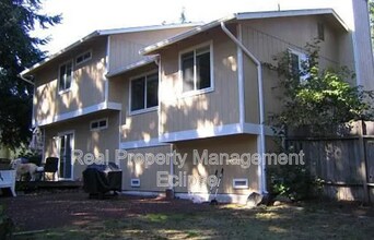 23317 SE 264th St in Maple Valley, WA - Building Photo - Building Photo