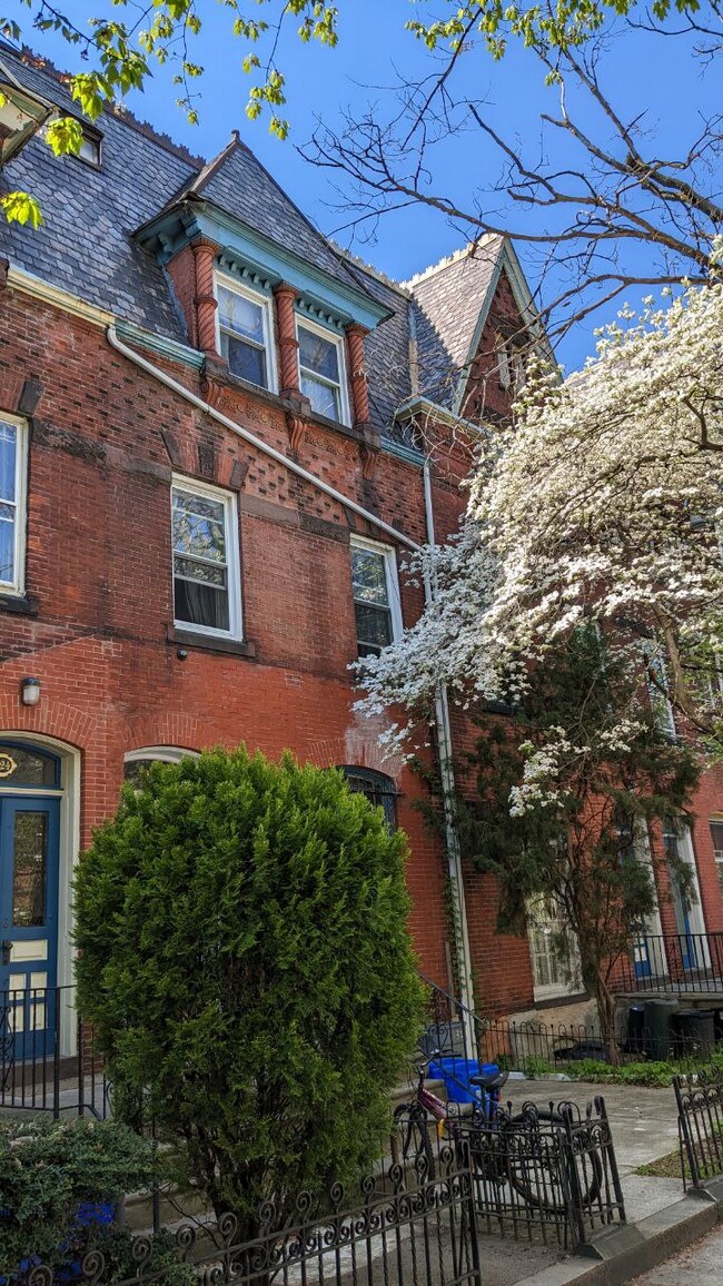 property at 322 S 42nd St