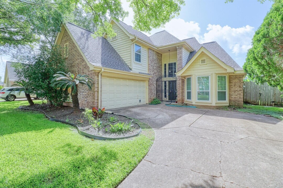 2915 Cotton Stock Dr in Sugar Land, TX - Building Photo