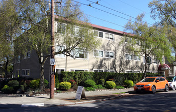 Langston Manor in Seattle, WA - Building Photo - Building Photo