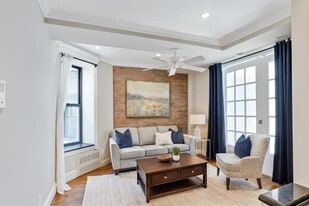 209 E 25th St in New York, NY - Building Photo