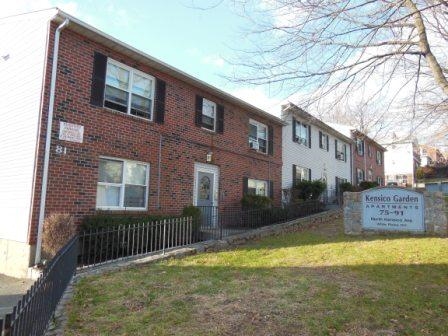 Maple Wood Gardens in White Plains, NY - Building Photo