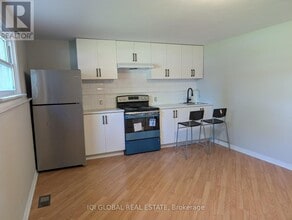 54 Ebury Pl in London, ON - Building Photo - Building Photo