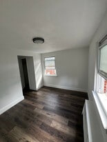 9B Carolyn Terrace in Roselle, NJ - Building Photo