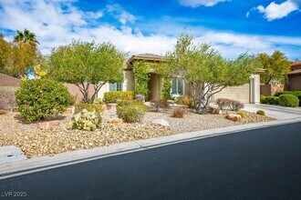 34 Contra Costa Pl in Henderson, NV - Building Photo - Building Photo