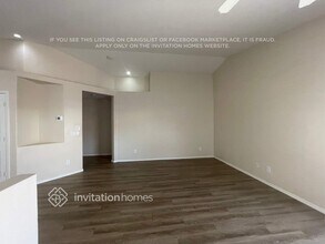 1815 N 120th Dr in Avondale, AZ - Foto de edificio - Building Photo