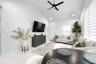 3507 Vanessa Ln in Weslaco, TX - Building Photo - Building Photo