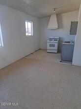 623 NE Davis St in Fabens, TX - Building Photo - Building Photo