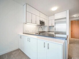 318 Spear St, Unit Unit 8E in San Francisco, CA - Building Photo