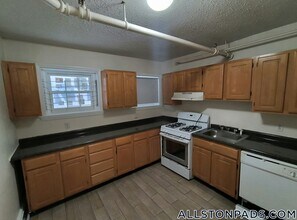 1131 Commonwealth Ave, Unit A in Boston, MA - Building Photo - Building Photo