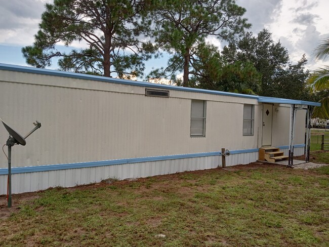 property at 5862 SE 86th Blvd