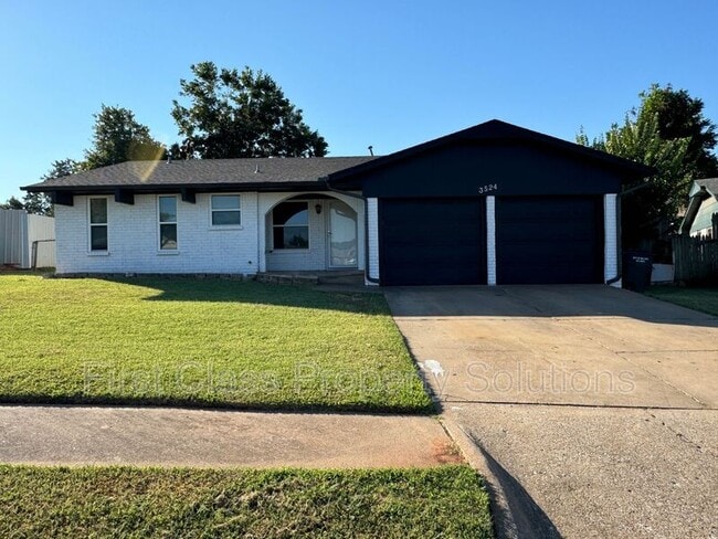 3524 Hillside Dr in Del City, OK - Building Photo - Building Photo