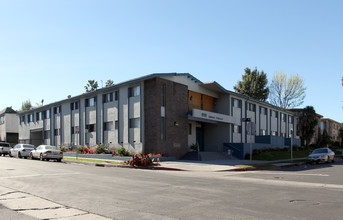 Buckingham Apartments in Los Angeles, CA - Building Photo - Building Photo